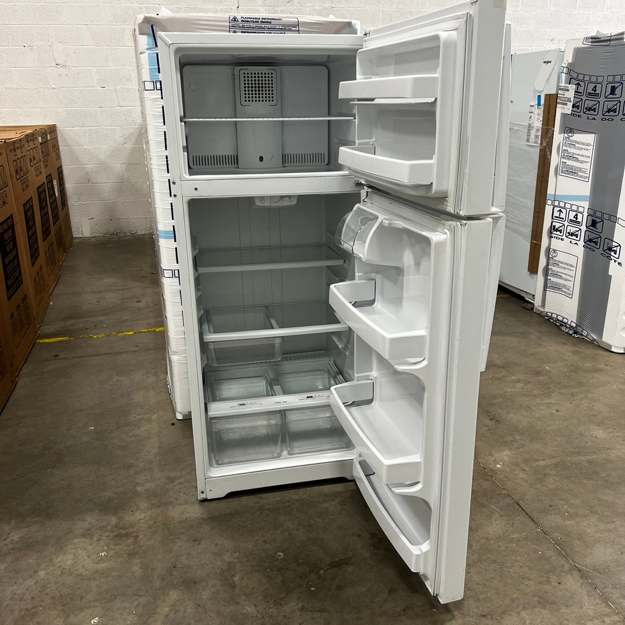 GE Top and Bottom Refrigerator GE Top and Bottom Refrigerator